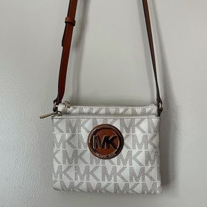 Michael Kors cross body purse